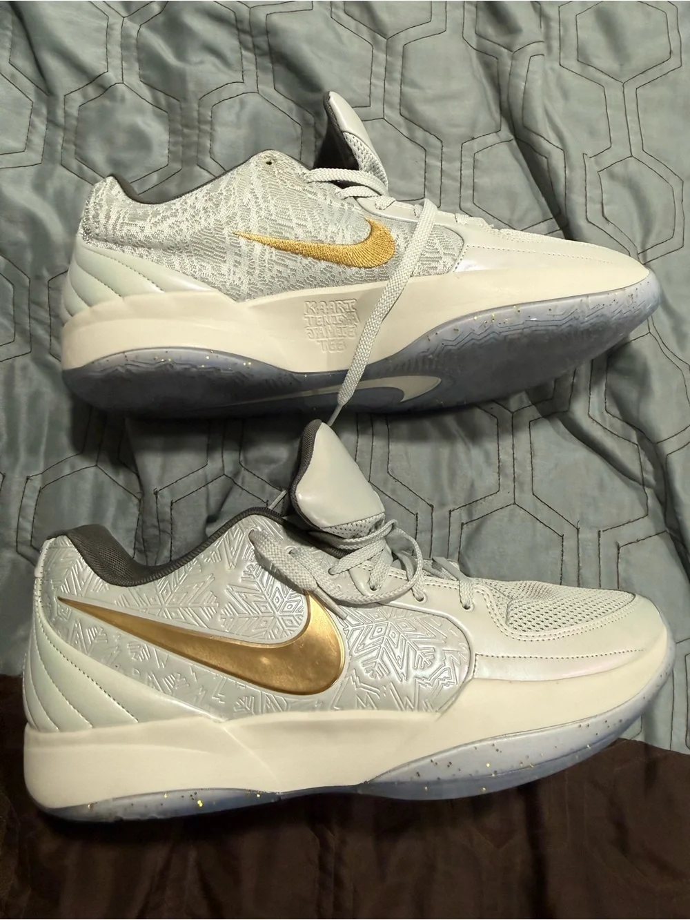Nike Ja 2 ‘Tree Top’ XMAS BasketballLight Silver and Metallic Gold Mens Size 15